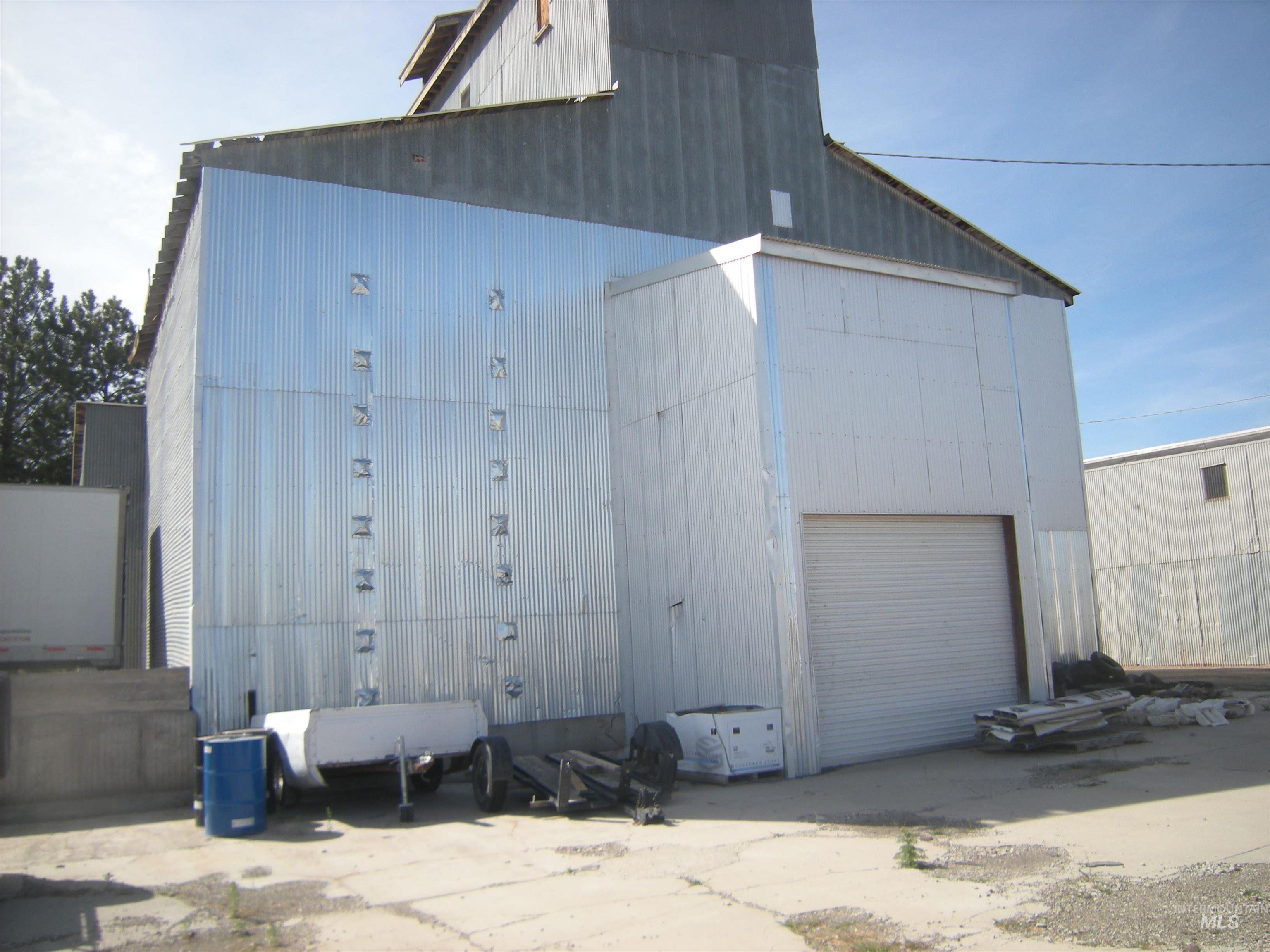 401 Main Street Hazelton, ID 83335 - Photo 5 of 23