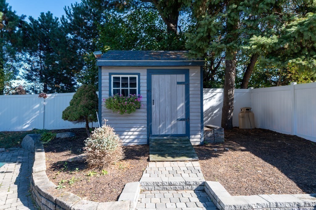 8 Hyde Street Worcester, MA 01606 - Photo 35 of 36 front view of a house with a yard