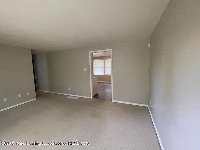 411 Sawyer Road Lansing, MI 48911 - Photo 11 of 63 Living room