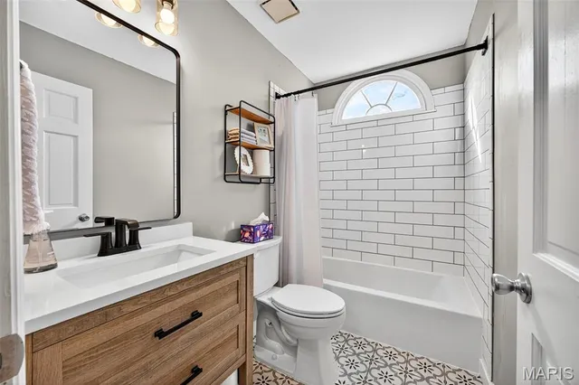 $410,000 | 436 Willow View Lane, St. Peters, MO 63376