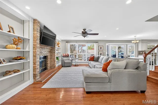 $410,000 | 436 Willow View Lane, St. Peters, MO 63376