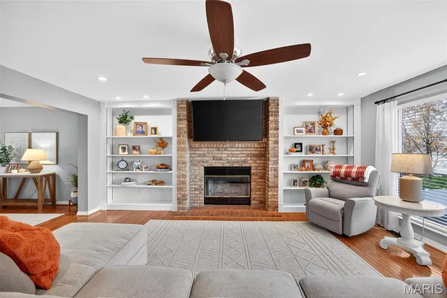 $410,000 | 436 Willow View Lane, St. Peters, MO 63376