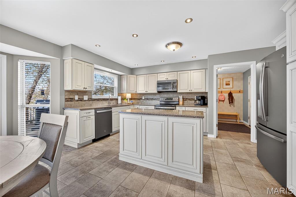 436 Willow View Lane St. Peters, MO 63376 - Photo 4 of 70