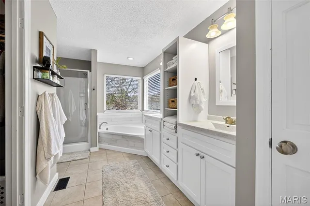 $410,000 | 436 Willow View Lane, St. Peters, MO 63376