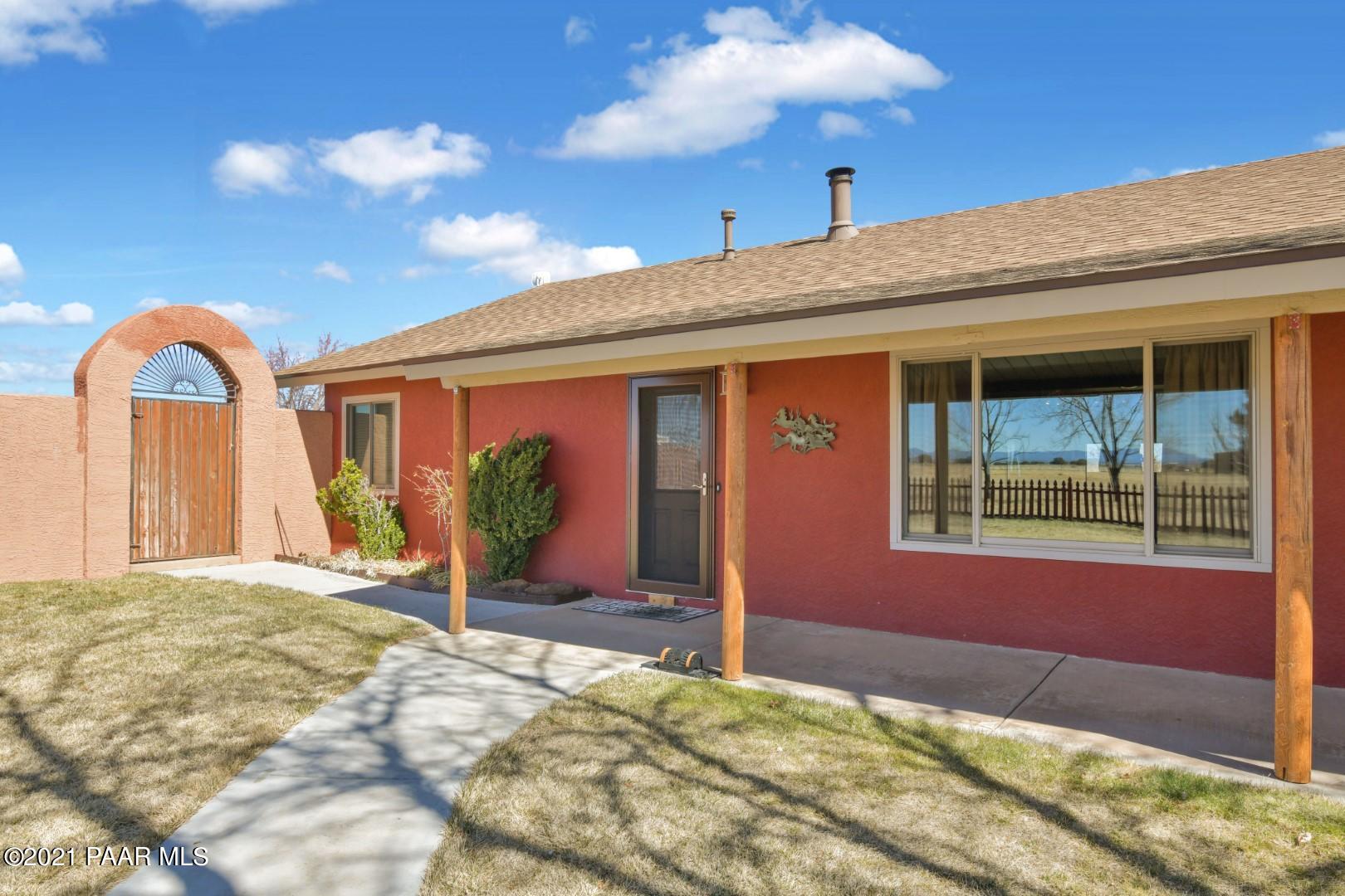 3500 West Runway Road Paulden, AZ 86334 - Photo 2 of 57 Front Yard