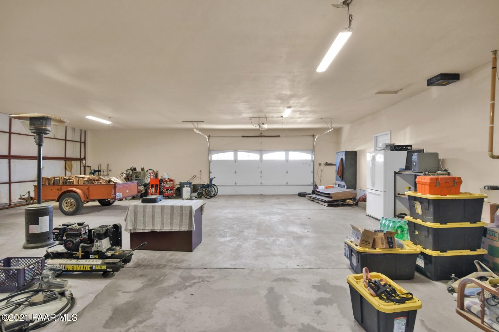 3500 West Runway Road Paulden, AZ 86334 - Photo 25 of 57 Hangar showing 2 car garage door