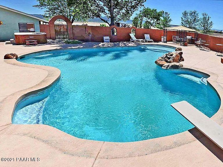3500 West Runway Road Paulden, AZ 86334 - Photo 32 of 57 Private Pool Area