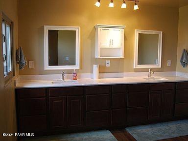 3500 West Runway Road Paulden, AZ 86334 - Photo 43 of 57 Master Bath 2