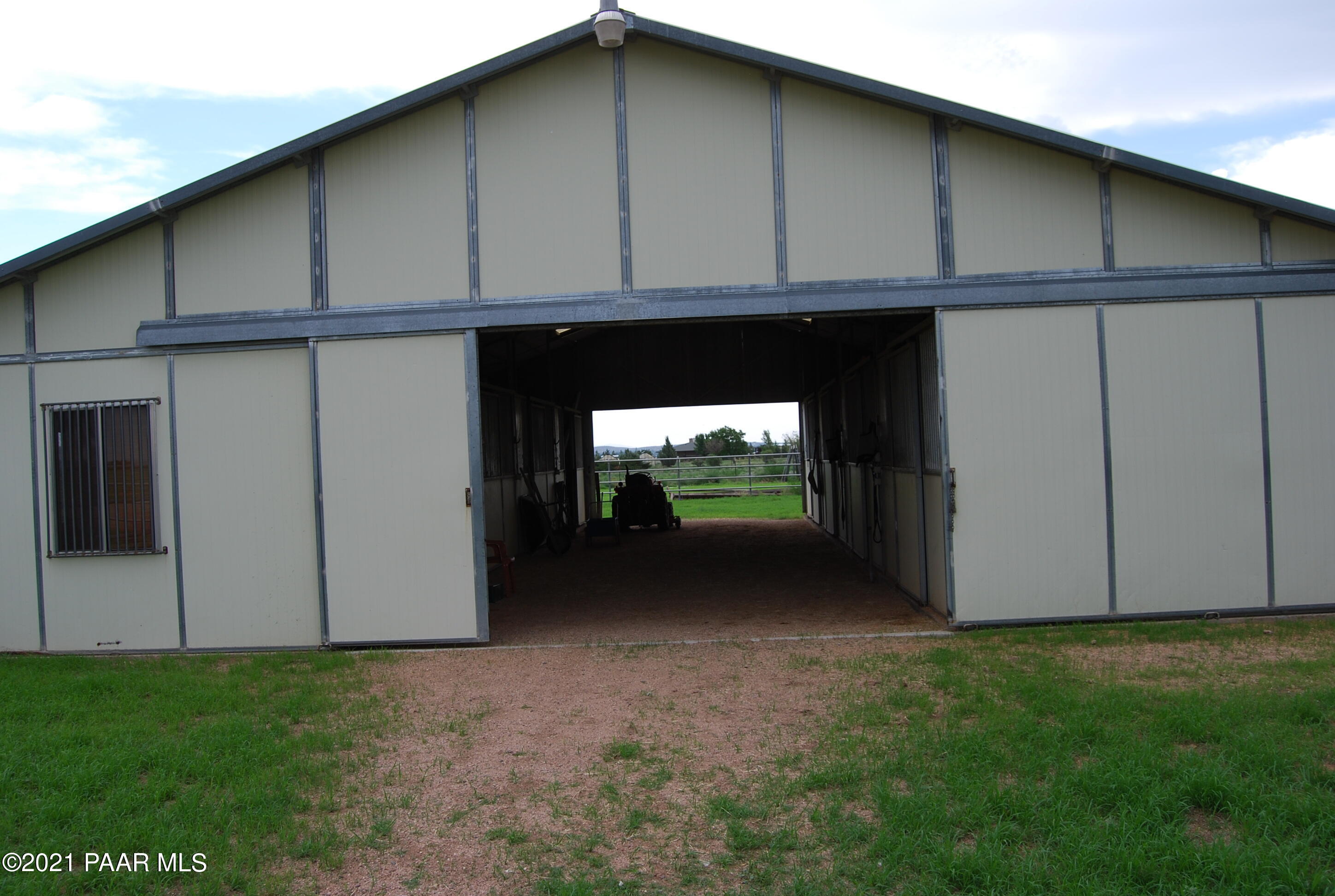 3500 West Runway Road Paulden, AZ 86334 - Photo 50 of 57 Barn