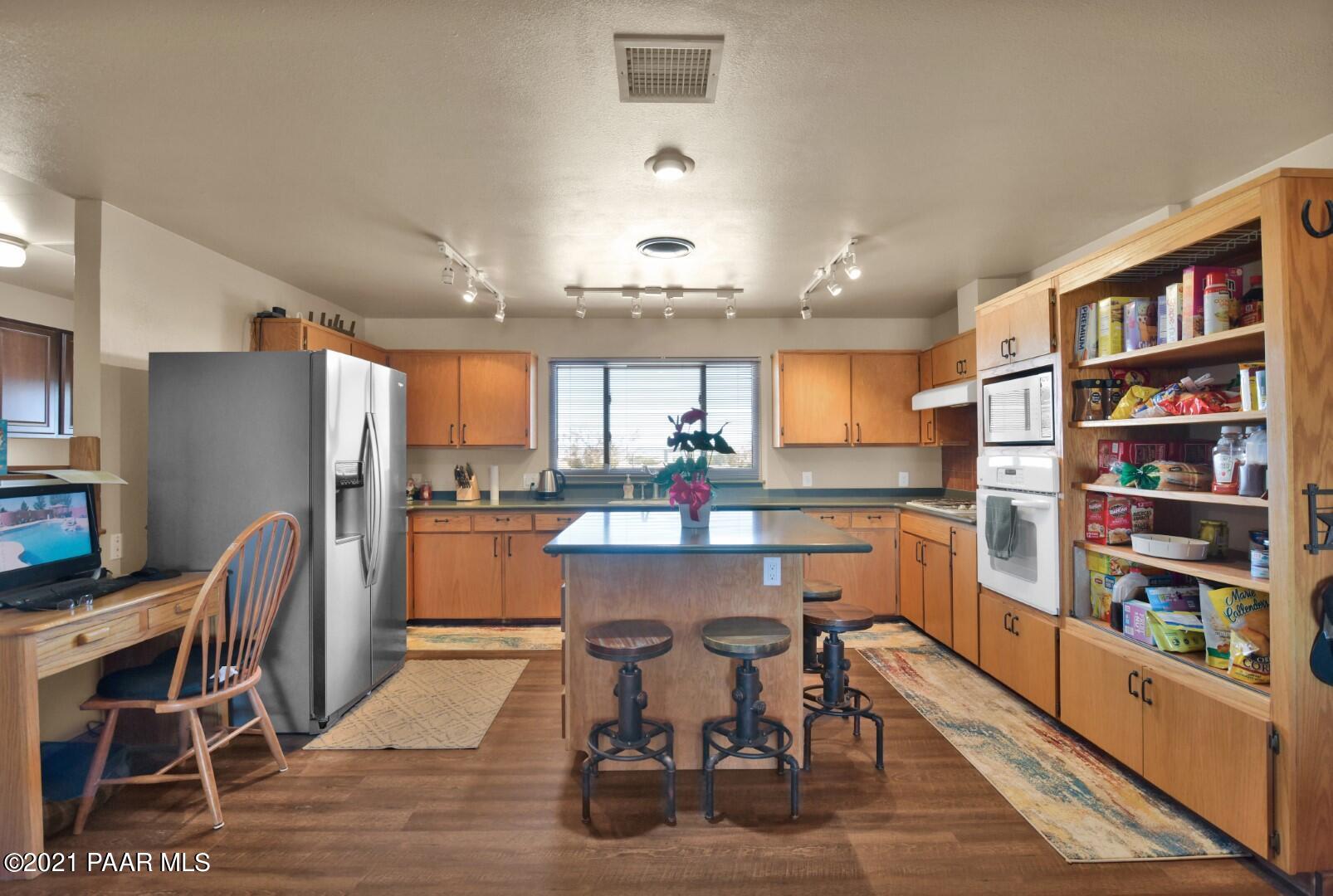 3500 West Runway Road Paulden, AZ 86334 - Photo 9 of 57 Kitchen