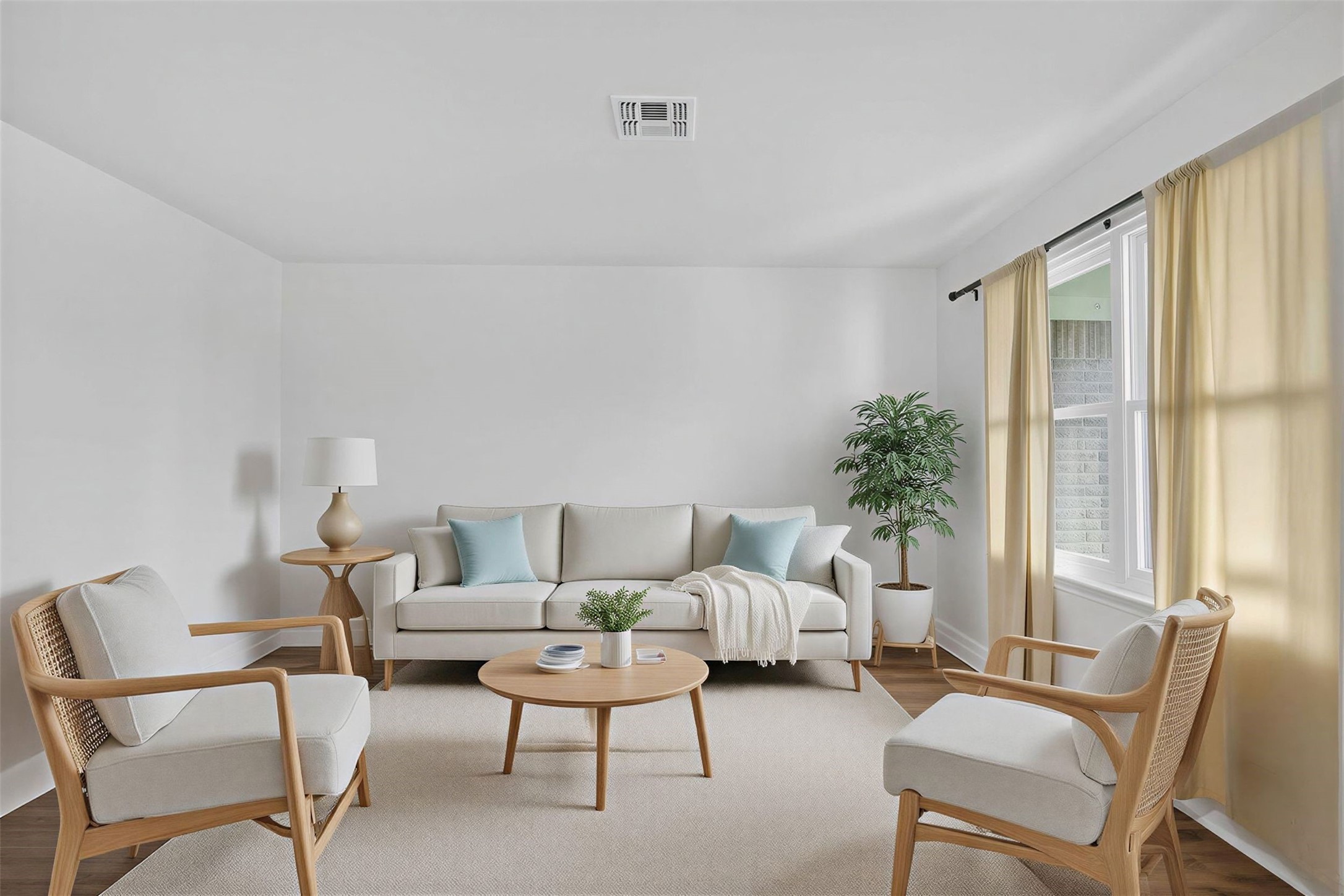 11807 South Ridgewood Circle Houston, TX 77071 - Photo 3 of 18 a living room with furniture and a large window