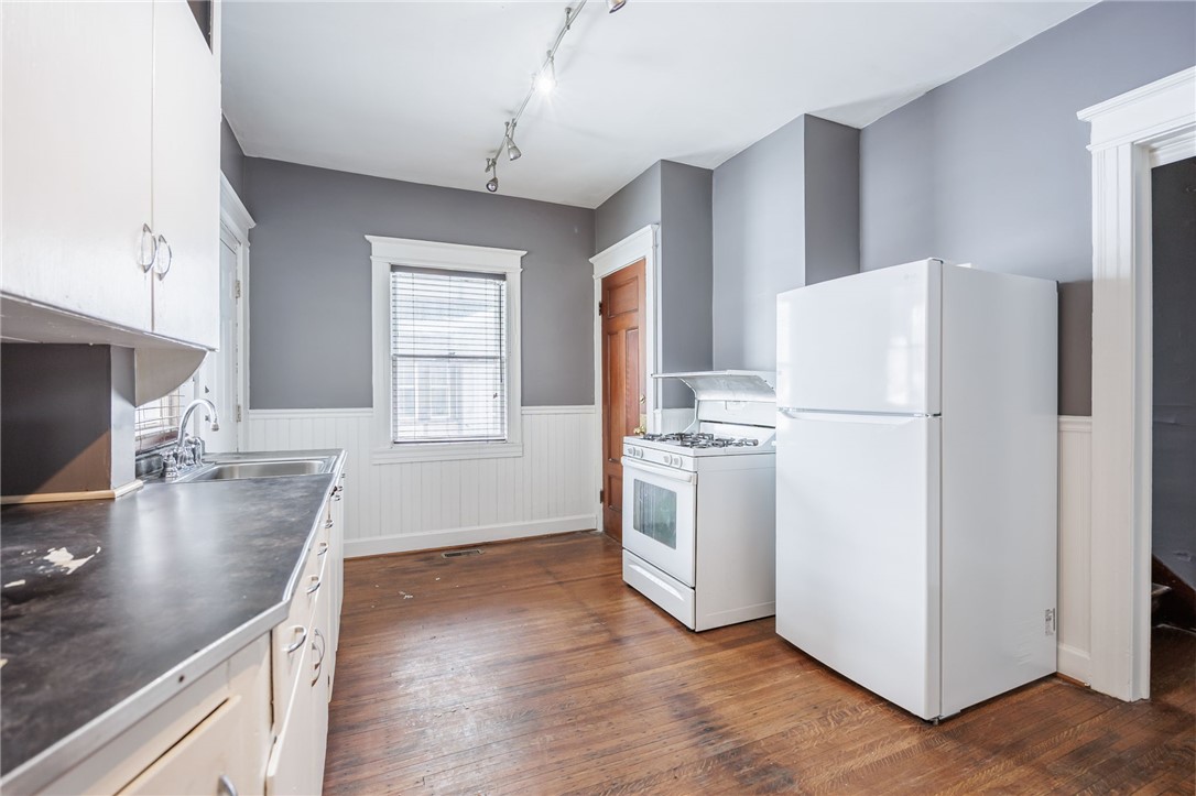 89 Clay Avenue Rochester, NY 14613 - Photo 17 of 44