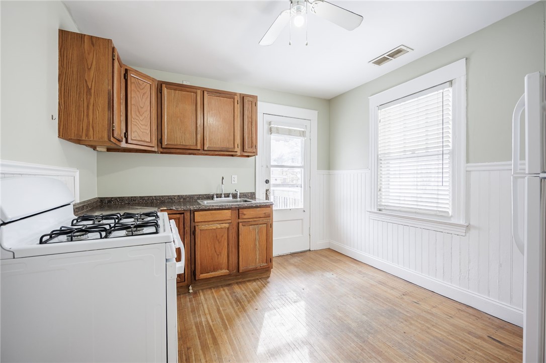 89 Clay Avenue Rochester, NY 14613 - Photo 34 of 44