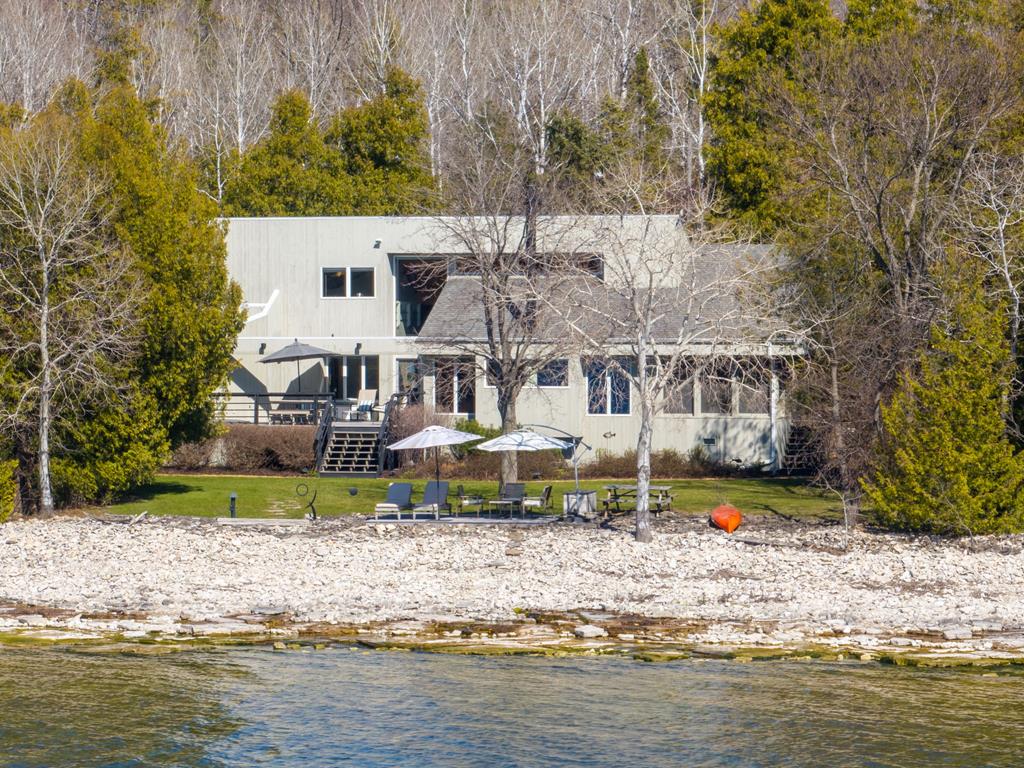 6071 Lady Slipper Road Sturgeon Bay, WI 54235 - Photo 1 of 70 Main View