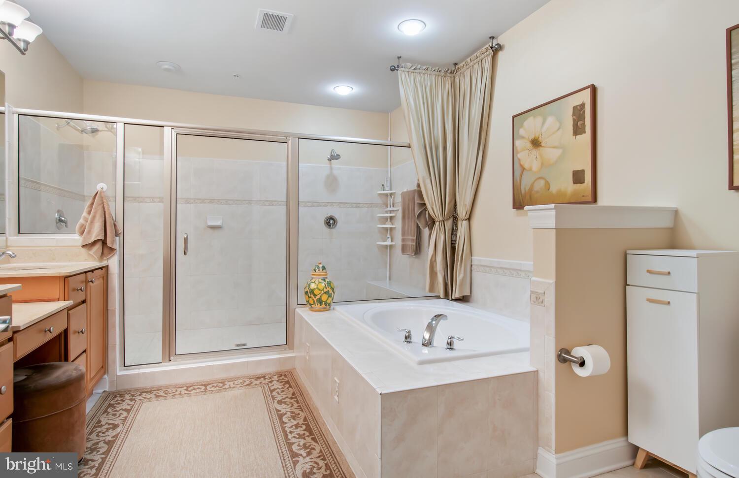301 Muir Street, Unit 502 Cambridge, MD 21613 - Photo 26 of 53 Sumptuous Primary Bath