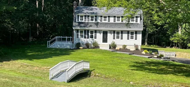 $849,990 | 7 Oakwood Street, Windham, NH 03087