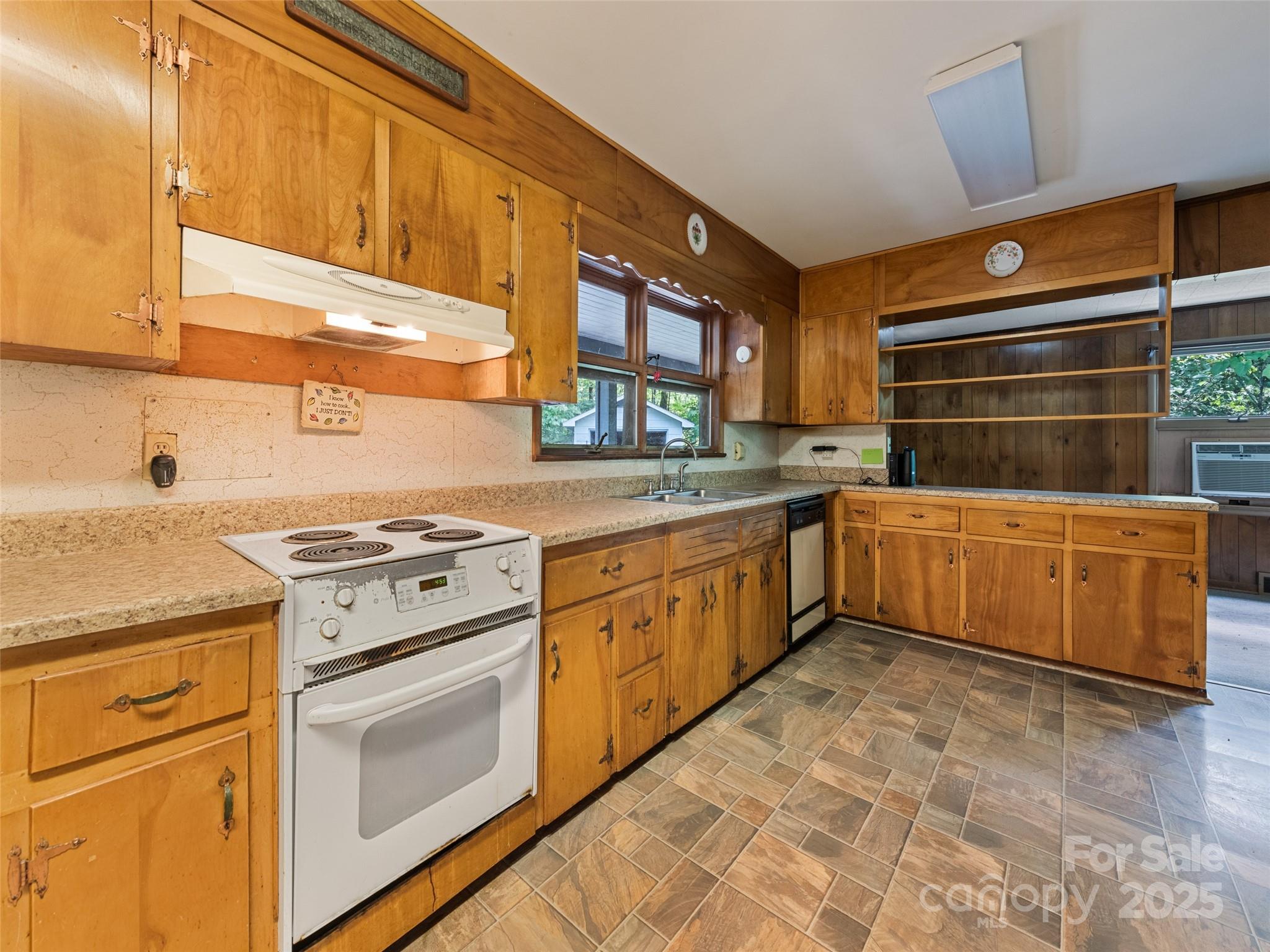 88 Laurel Loop Maggie Valley, NC 28751 - Photo 15 of 40