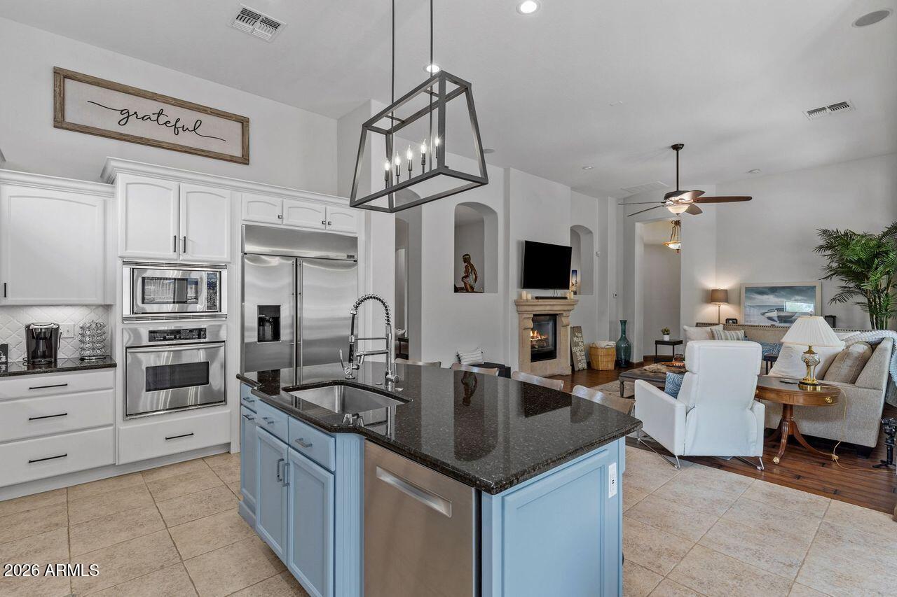 4107 North Silver Ridge Circle Mesa, AZ 85207 - Photo 15 of 67 Gorgeous Kitchen