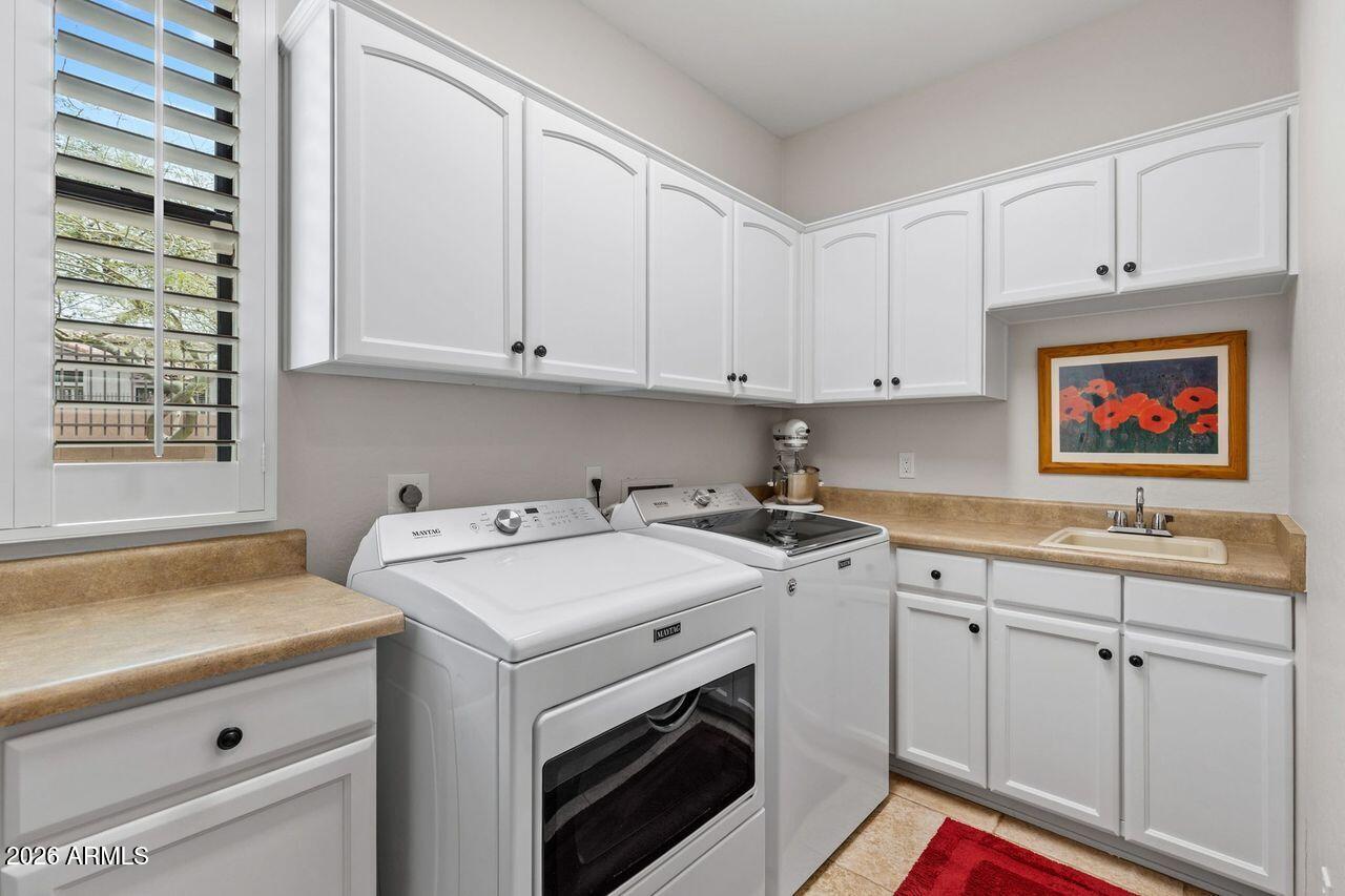 4107 North Silver Ridge Circle Mesa, AZ 85207 - Photo 31 of 67 Laundry Room