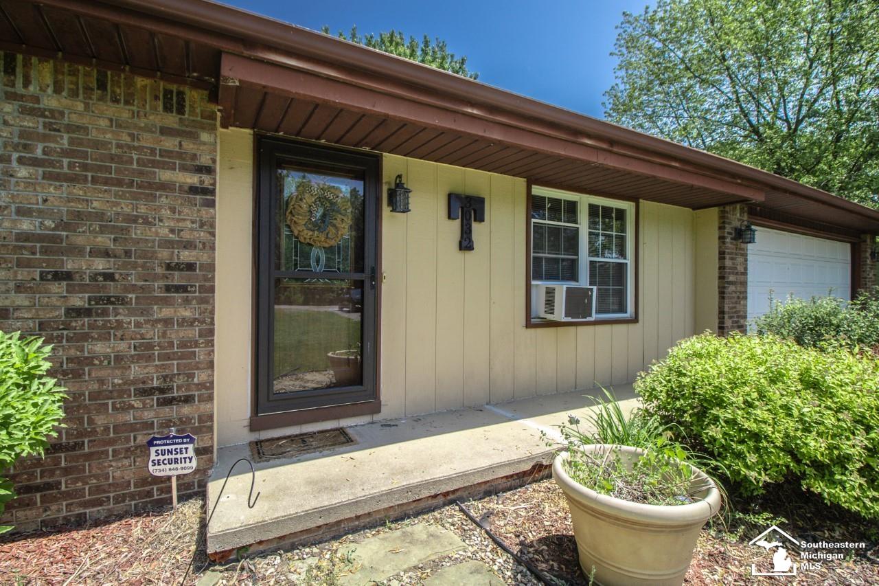 3032 Wood Road Erie, MI 48133 - Photo 4 of 34