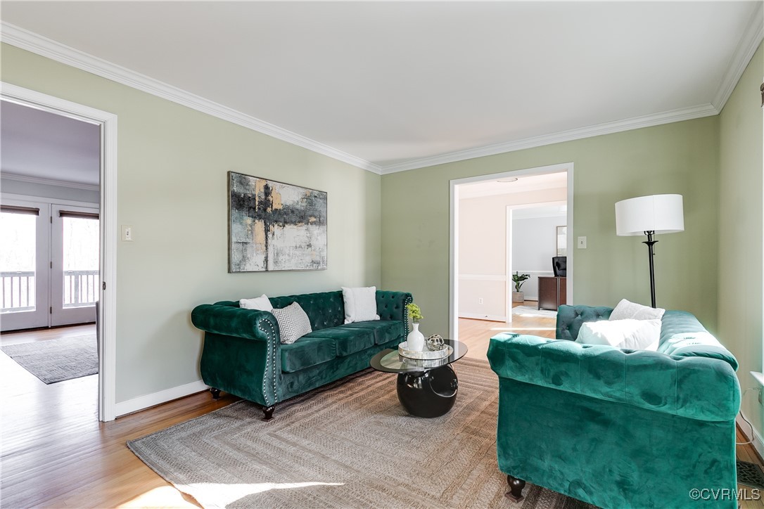5300 Krag Road Chester, VA 23831 - Photo 4 of 33 a living room with furniture and a potted plant