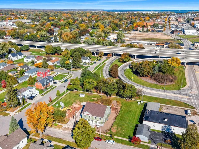 $268,999 | 422 4th Street, Green Bay, WI 54304