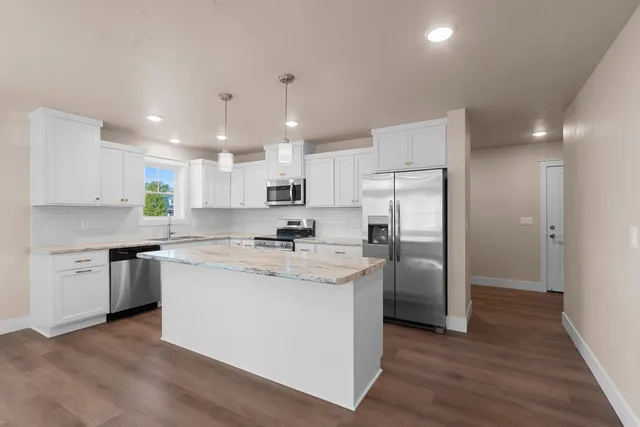 $268,999 | 422 4th Street, Green Bay, WI 54304