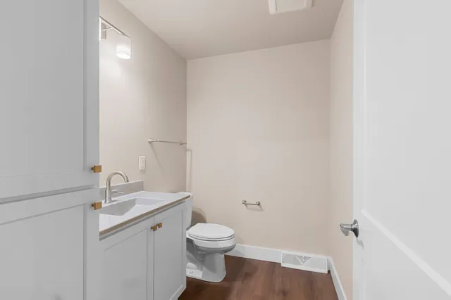 $268,999 | 422 4th Street, Green Bay, WI 54304