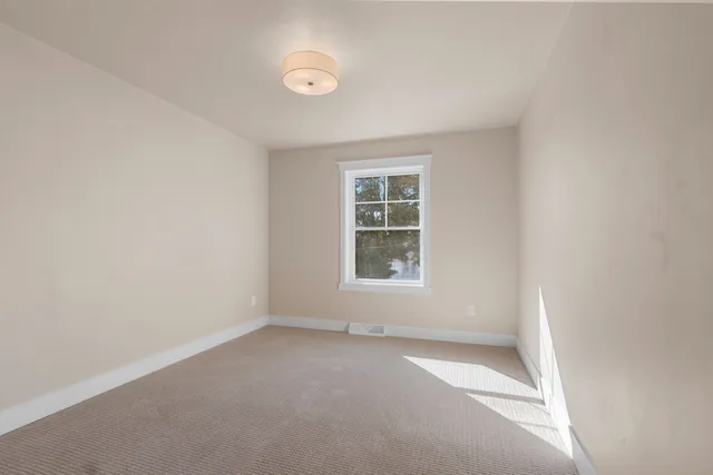 $268,999 | 422 4th Street, Green Bay, WI 54304