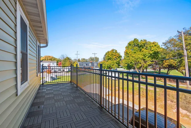 $268,999 | 422 4th Street, Green Bay, WI 54304