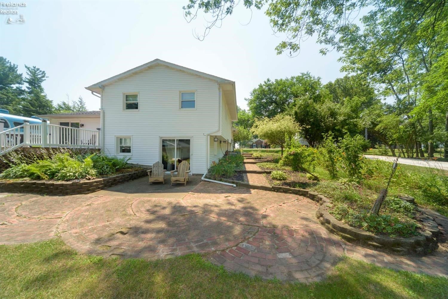 911 Taylor Road Sandusky, OH 44870 - Photo 2 of 46 Gallery Image 2