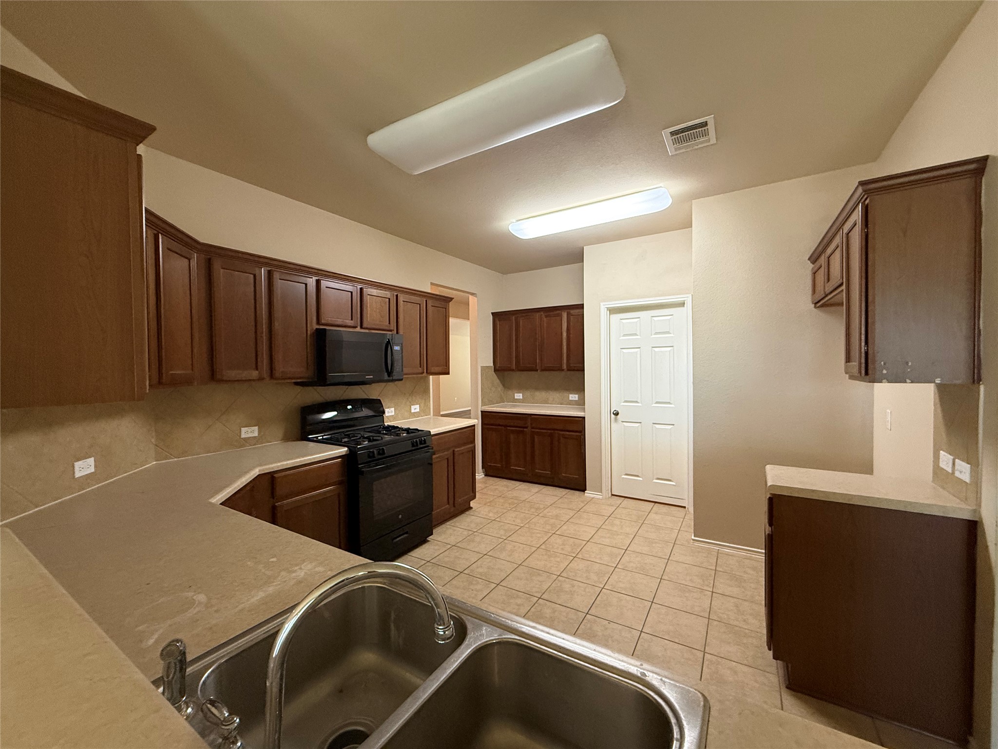 2520 Butler Way Round Rock, TX 78665 - Photo 5 of 13 Gallery Image 5