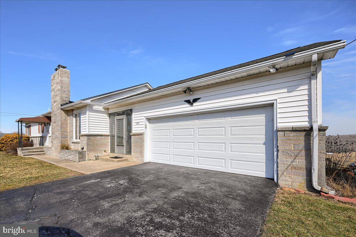 522 Broad St Extension Delta, PA 17314 - Photo 3 of 44 Gallery Image 3