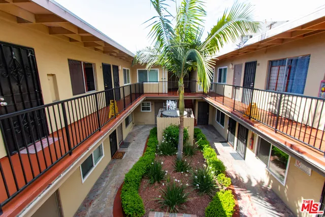 $3,095,000 | 685 South Coronado Street, Los Angeles, CA 90057