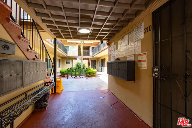 $3,095,000 | 685 South Coronado Street, Los Angeles, CA 90057