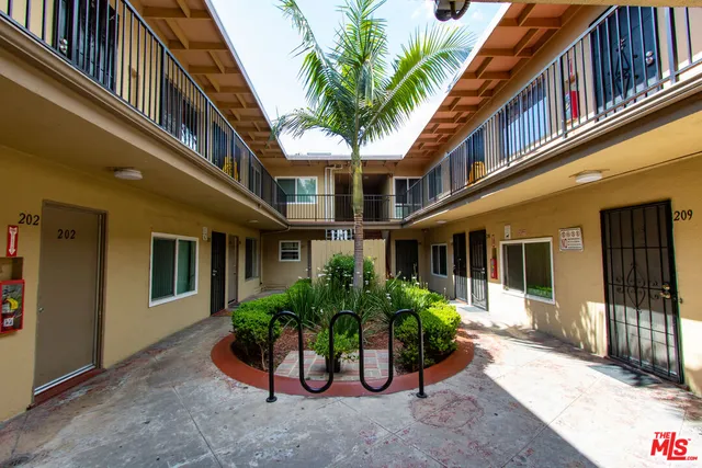 $3,095,000 | 685 South Coronado Street, Los Angeles, CA 90057