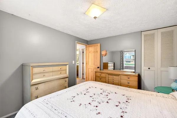 $263,900 | 1952 Colleen Drive, North Huntingdon, PA 15642
