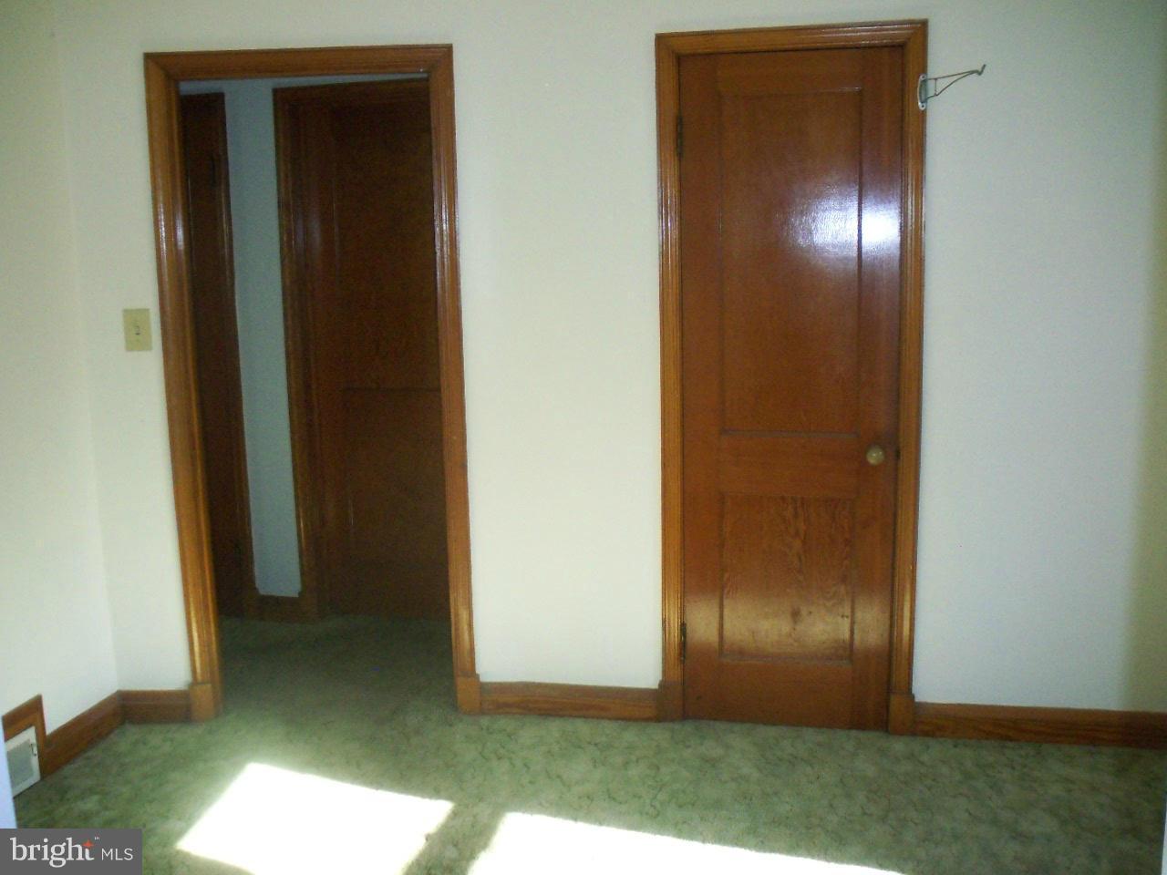 5544 Oakland Road Baltimore, MD 21227 - Photo 8 of 23 Bedroom