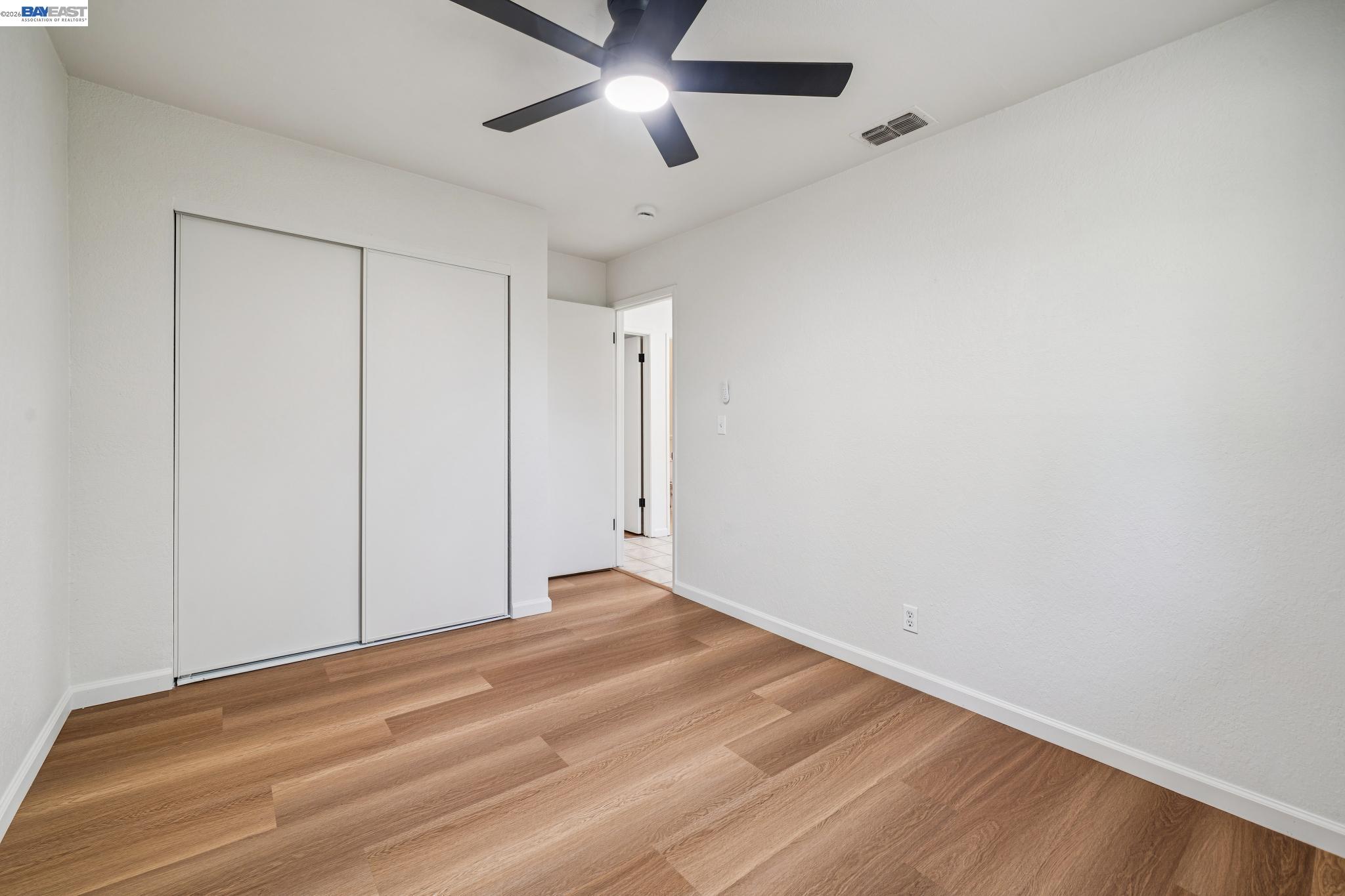 554 Chestnut Avenue Tracy, CA 95376 - Photo 19 of 27 a view of an empty room