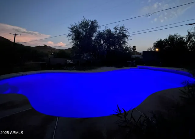 $545,000 | 939 West Mercer Lane, Phoenix, AZ 85029