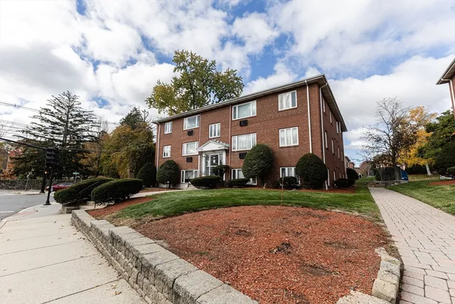 $399,900 | 186 Lexington Street, Unit 8, Watertown, MA 02472
