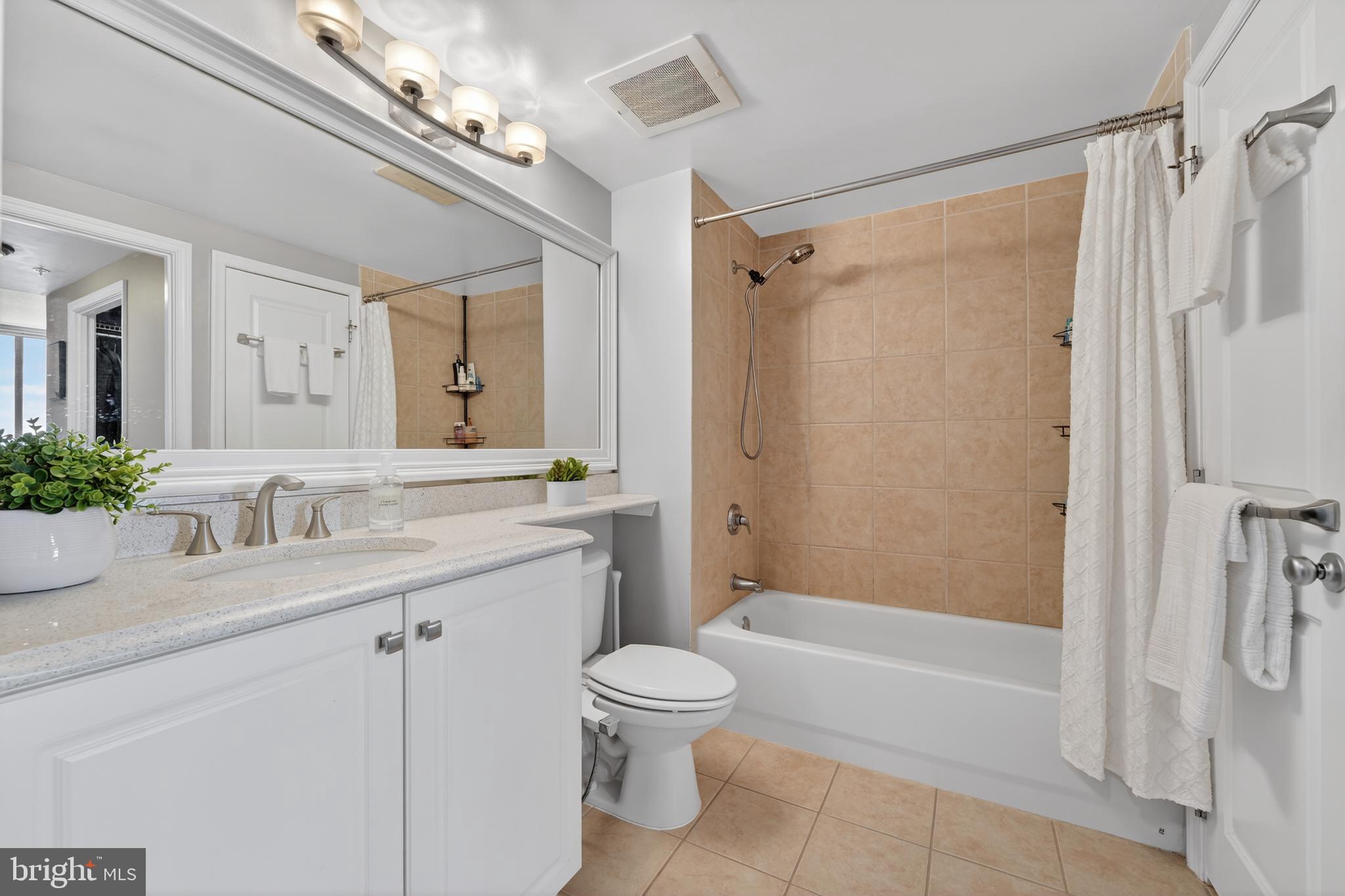 851 North Glebe Road, Unit 1301 Arlington, VA 22203 - Photo 39 of 84 Full Bathroom - Get Ready with Ease!