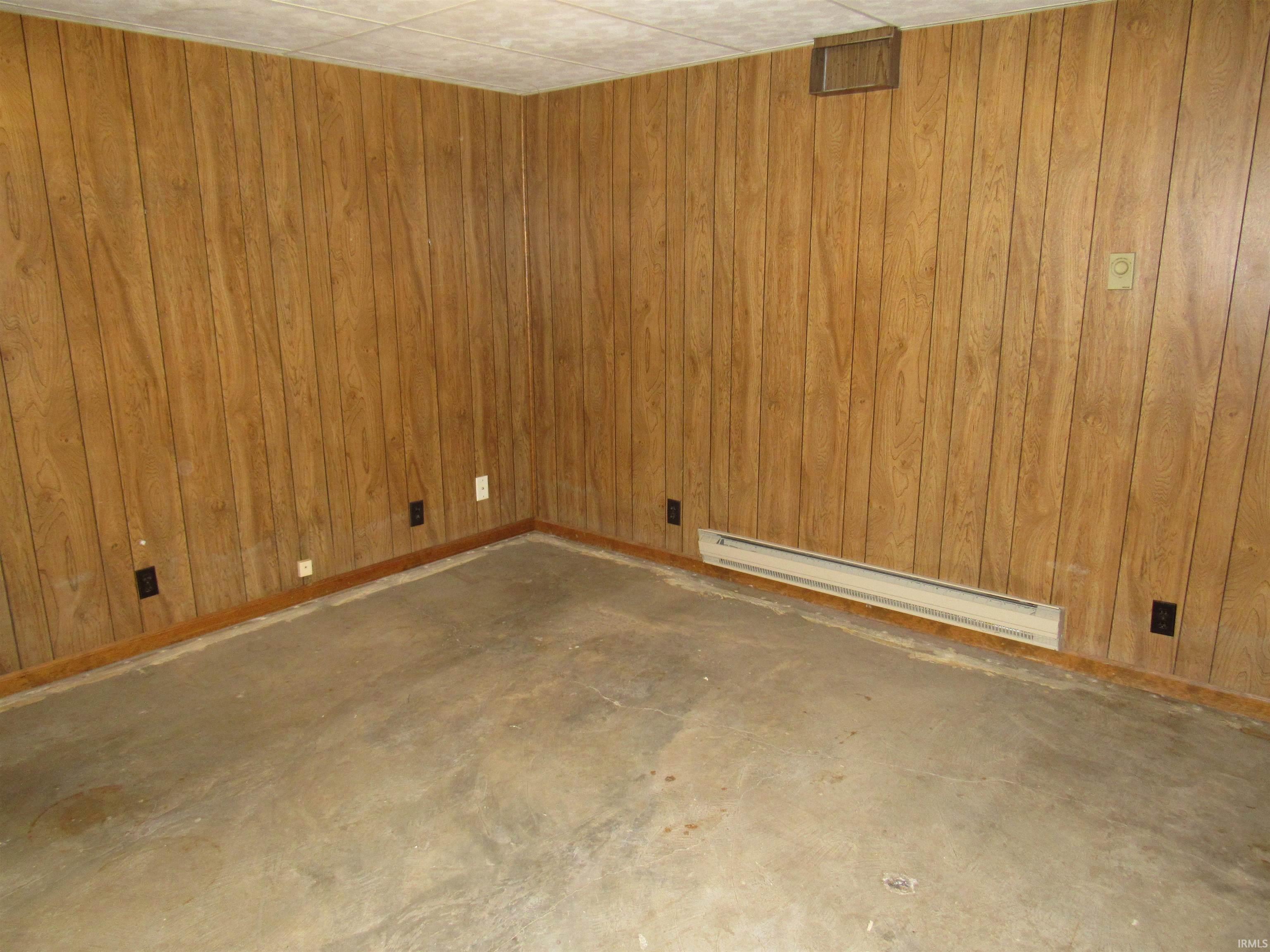 338 South Dixon Road Kokomo, IN 46901 - Photo 21 of 27 Gallery Image 21