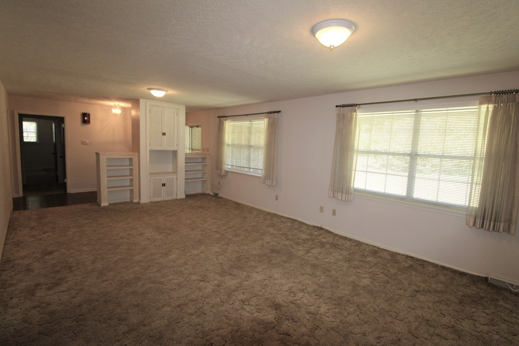 3032 Banks Mill Road Southeast Aiken, SC 29803 - Photo 3 of 15
