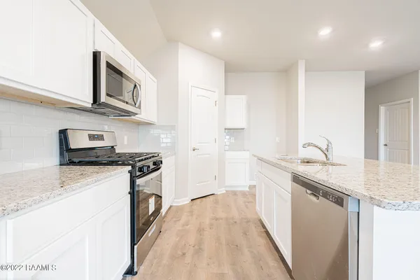 $2,000 | 130 Lucille Drive, Maurice, LA 70555