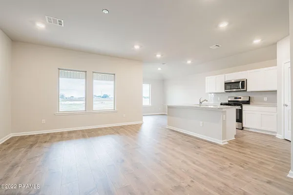 $2,000 | 130 Lucille Drive, Maurice, LA 70555