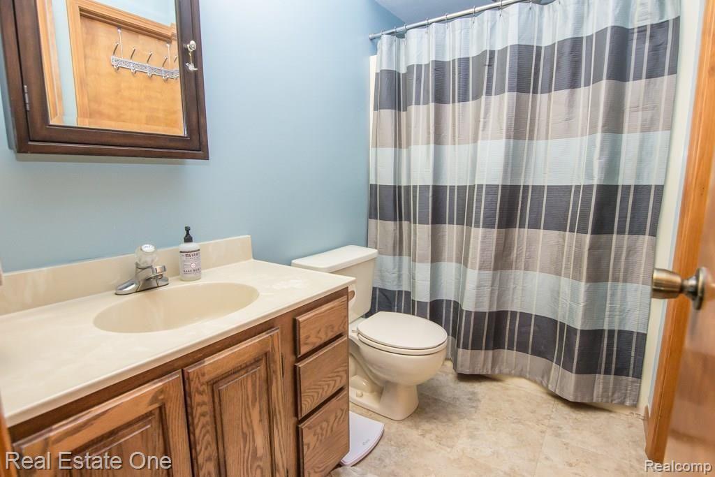 11560 Wells Road Petersburg, MI 49270 - Photo 26 of 35 IMG_6873.jpg