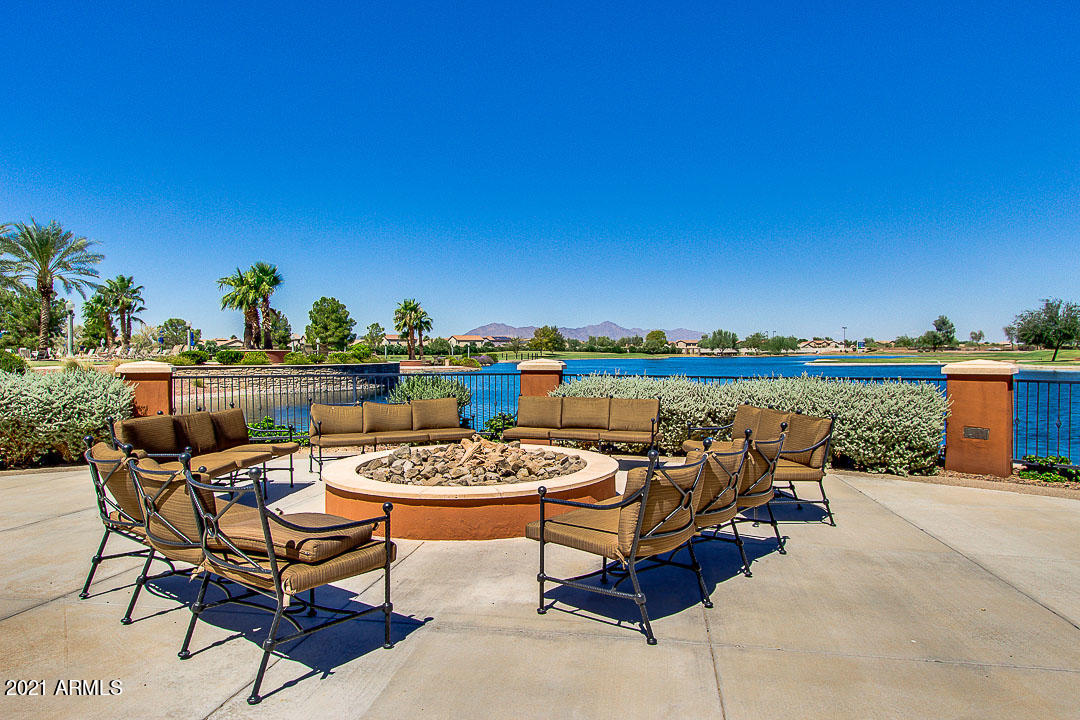 42558 Abbey Road Maricopa, AZ 85138 - Photo 15 of 34 64-Abbey