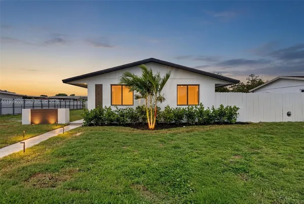 $550,000 | 19730 Northwest 44th Court, Miami Gardens, FL 33055