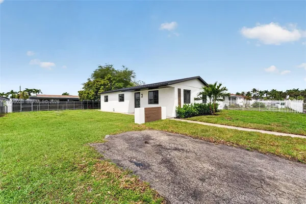 $550,000 | 19730 Northwest 44th Court, Miami Gardens, FL 33055